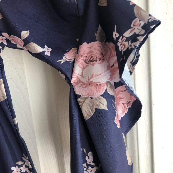 Off the shoulder navy n flower dress w/tie 🌸👗 - Picture 3 of 6